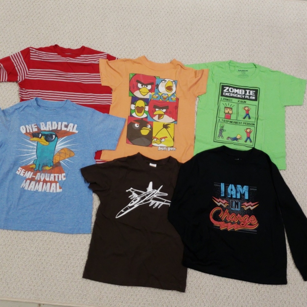 Lot of 6 boys 6 graphic t shirts.